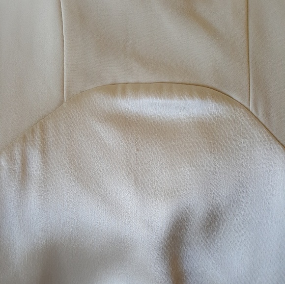 Elegant cream formal gown - Picture 3 of 3